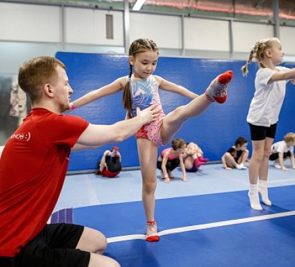 Теперь выбрать ребёнку тренера по гимнастике очень легко!