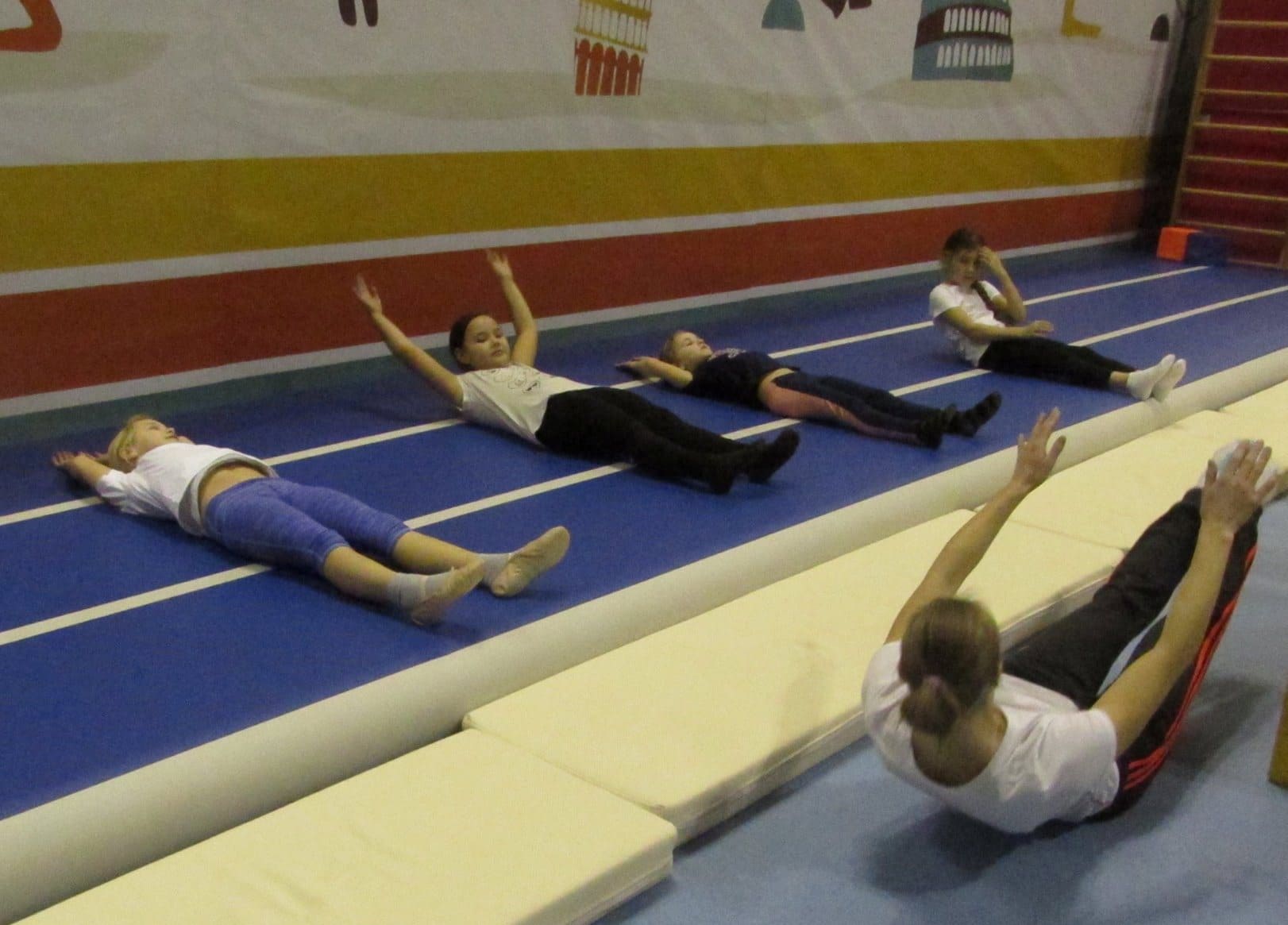 Спортивная гимнастика упражнения в домашних условиях