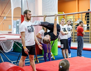 Польза упражнений на перекладине