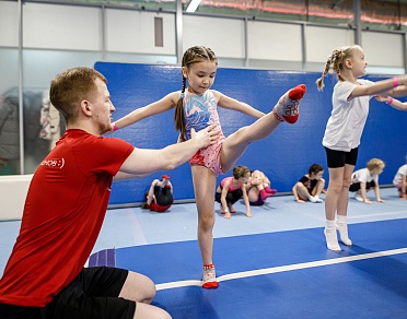 Теперь выбрать ребёнку тренера по гимнастике очень легко!